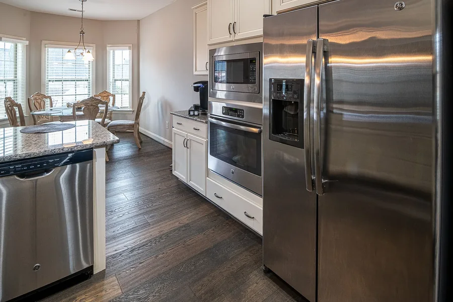 Refrigerator repair service