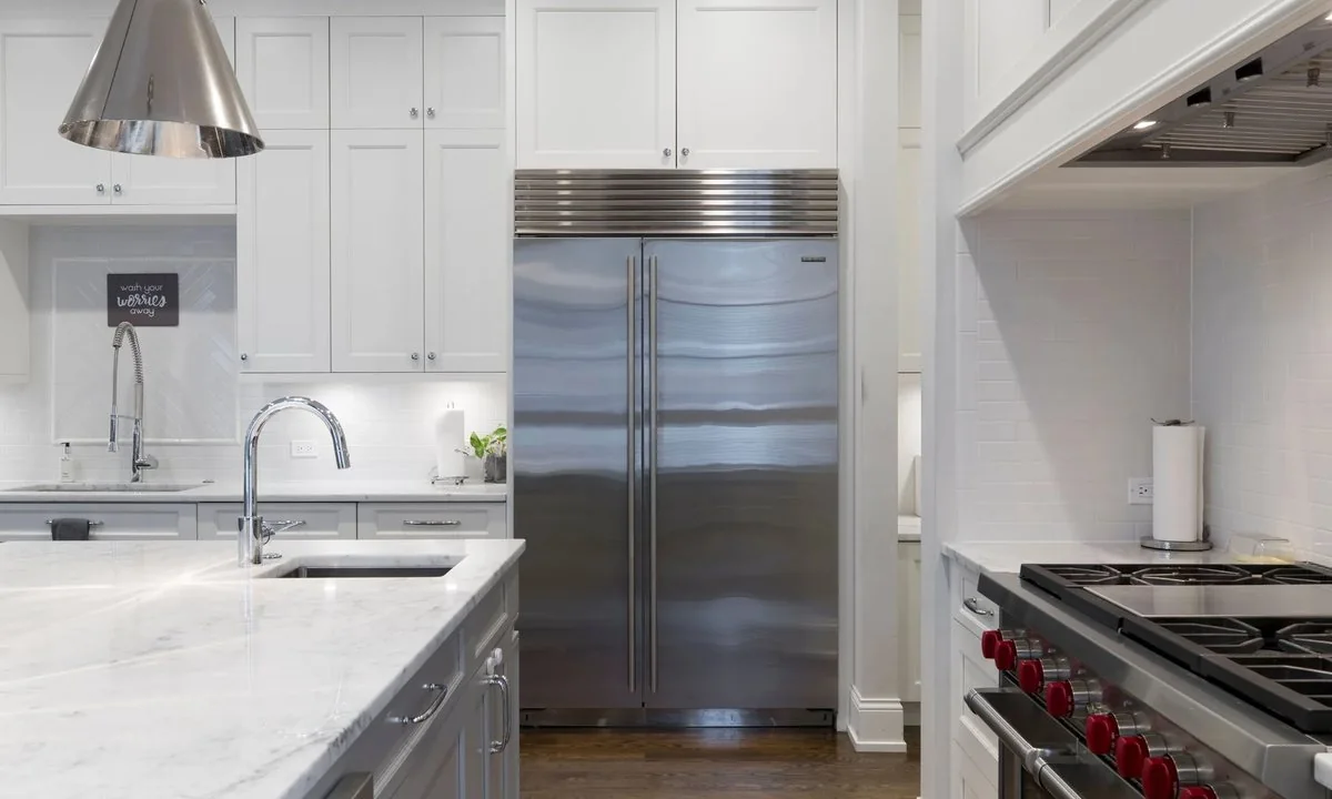 Refrigerator repair service