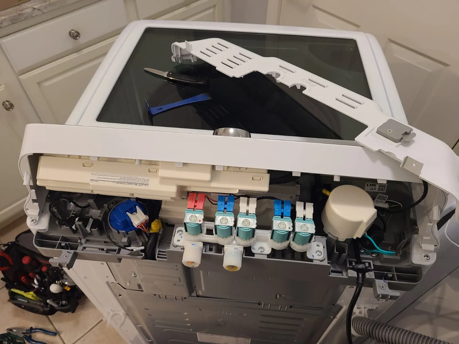 Samsung washing machine opened for water inlet valve replacement